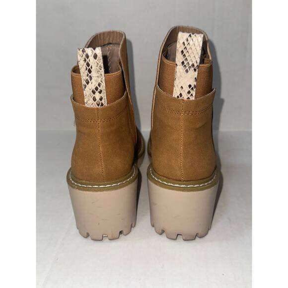 Nicole Miller Suede Brown Pocas Ankle Booties Boots Sz 7.5 Lug Platform 2.5 Heel - Picture 4 of 7